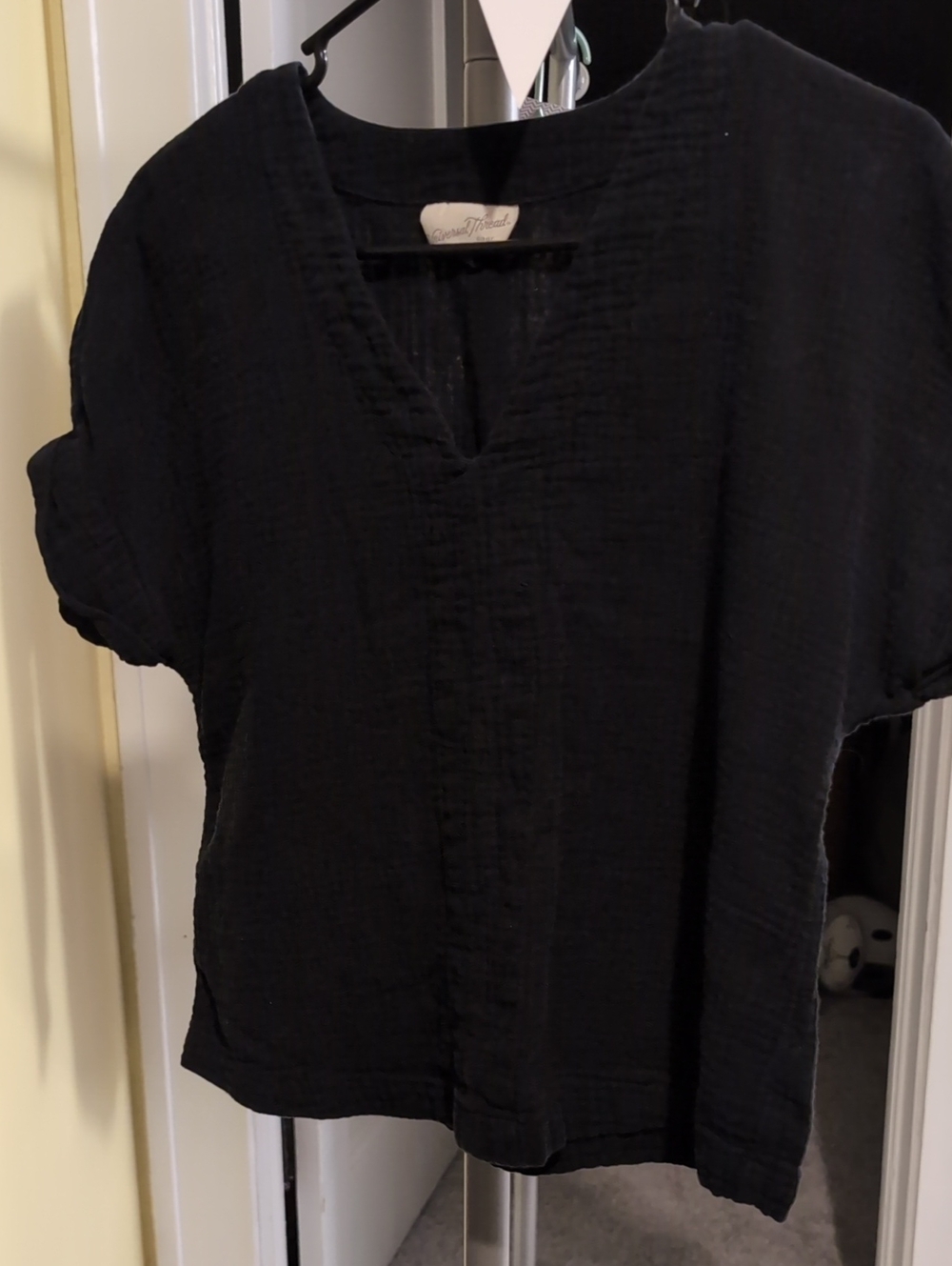 Universal Thread Black Cotton Gauze V-Neck Short Sleeve Top